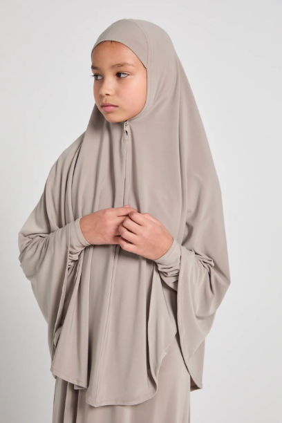 Picture of Dainty Dove Abaya