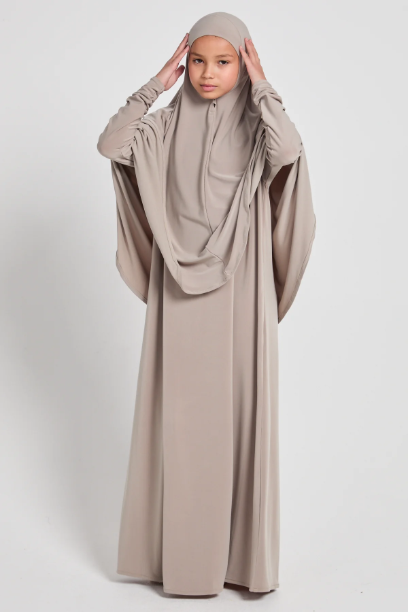 Picture of Dainty Dove Abaya